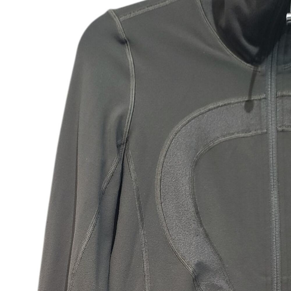 Lululemon In Stride To-and-From Jacket Army Green Size 4 GUC - Picture 4 of 8